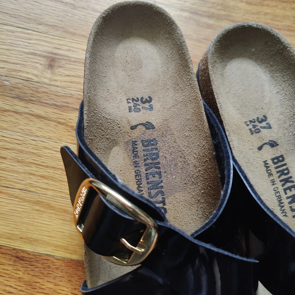 Birkenstock Big Buckle Siena Glossy Patent Black Sandals Size 7 US - Picture 4 of 7